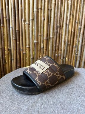 GUCCI men’s slides